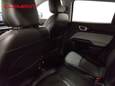 Used 2022 Jeep Compass Latitude w/ Convenience Group image 37