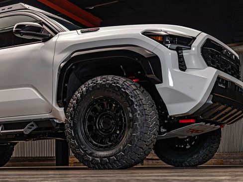 Used 2025 Toyota Tacoma TRD Pro AWD/4WD image 14