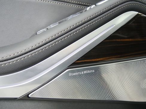 Certified 2025 BMW X7 xDrive40i w/ Premium Package image 7