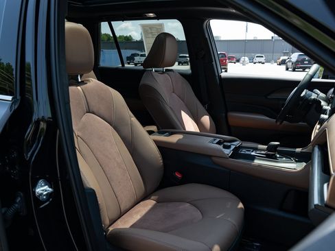 Used 2026 Toyota Grand Highlander AWD Hybrid image 24