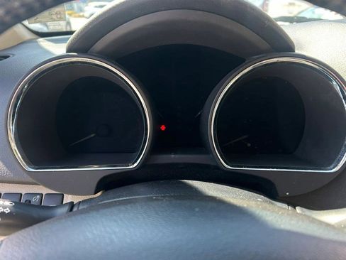 Used 2012 Toyota Highlander SE w/ Tow Pkg AWD/4WD image 12