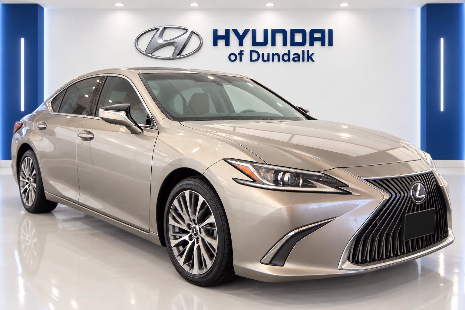 Used 2019 Lexus ES 350 w/ Premium Package FWD image 3