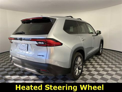 Used 2024 Toyota Grand Highlander Limited image 8