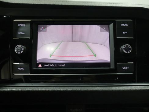 Used 2020 Volkswagen Jetta R-Line w/ R-Line Cold Weather Package FWD image 26