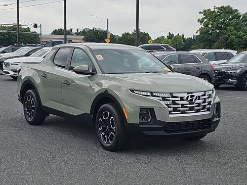Used 2024 Hyundai Santa Cruz SE AWD/4WD image 1