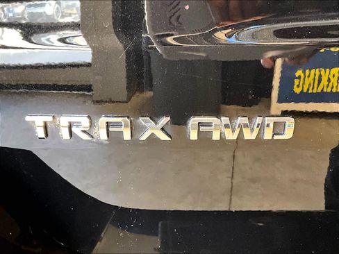 Used 2022 Chevrolet Trax LT w/ LT Convenience Package image 30