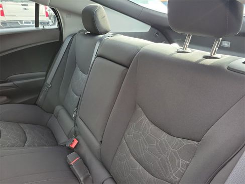Used 2018 Chevrolet Volt LT w/ Comfort Package image 24