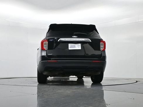 Used 2021 Ford Explorer XLT RWD image 40