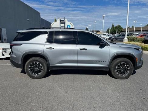 Used 2024 Chevrolet Traverse Z71 w/ Enhanced Driving Package AWD/4WD image 4
