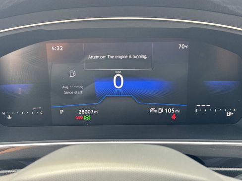 Certified 2023 Volkswagen Tiguan SE R-Line FWD image 20
