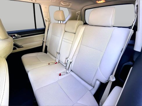 Certified 2023 Lexus GX 460 Premium w/ Premium Package AWD/4WD image 20