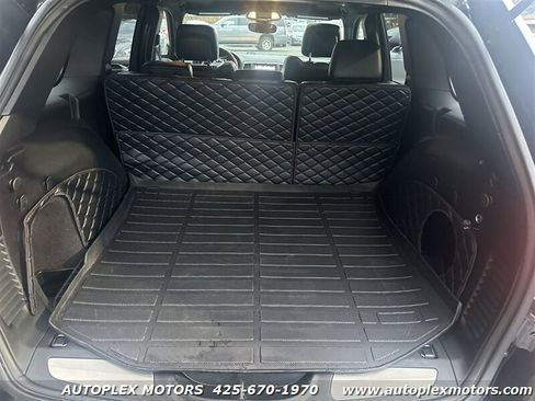 Used 2018 Jeep Grand Cherokee Limited image 10