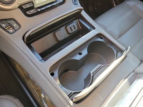 Used 2017 GMC Yukon Denali w/ Open Road Package image 39