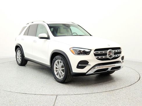 Used 2024 Mercedes-Benz GLE 350 4MATIC image 3