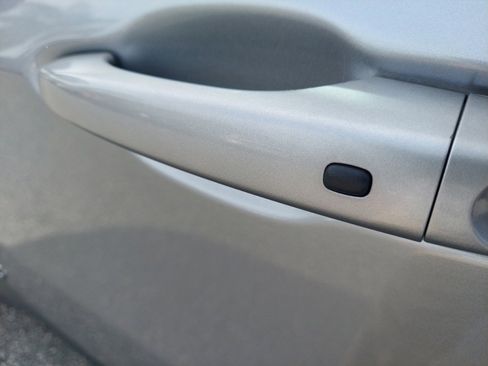 Used 2018 Jeep Compass Latitude image 15