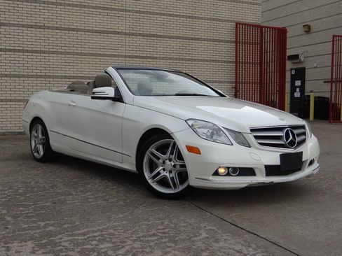 Used 2011 Mercedes-Benz E 350 Cabriolet w/ Premium 1 Pkg image 34