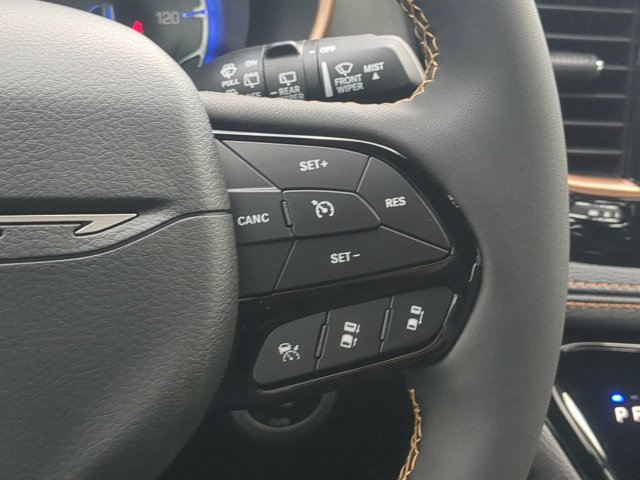 New 2027 Chrysler Pacifica Pinnacle w/ Theater Group AWD/4WD image 33