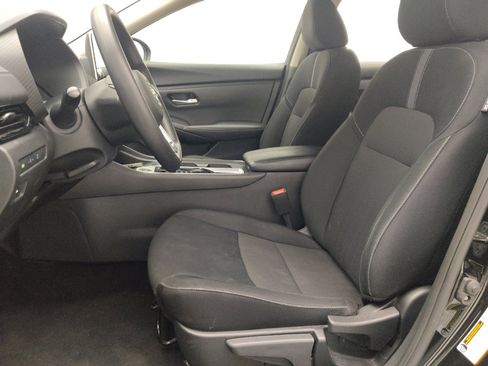 Used 2025 Nissan Sentra SV FWD image 17