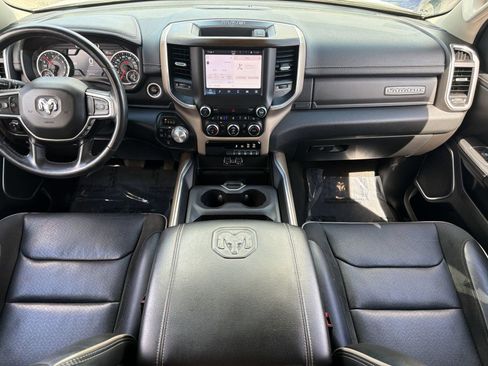 Used 2022 RAM 1500 Laramie AWD/4WD image 16