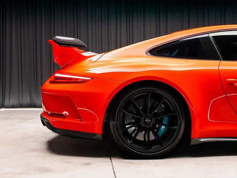 Used 2018 Porsche 911 GT3 RWD image 31