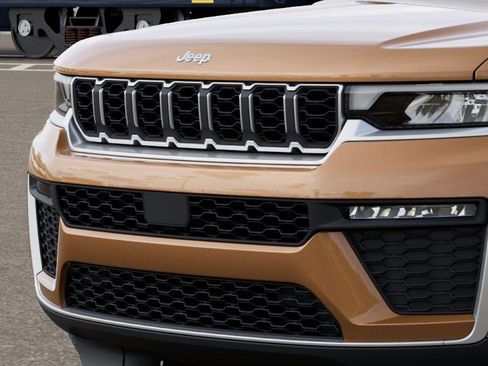 New 2026 Jeep Grand Cherokee Limited AWD/4WD image 11