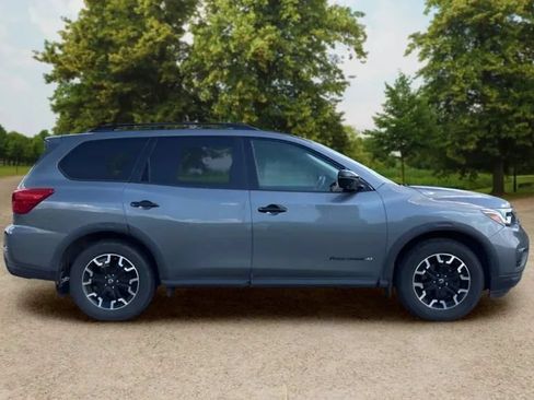 Used 2020 Nissan Pathfinder SL AWD/4WD image 9