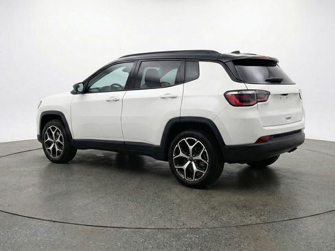 Used 2025 Jeep Compass Limited image 6