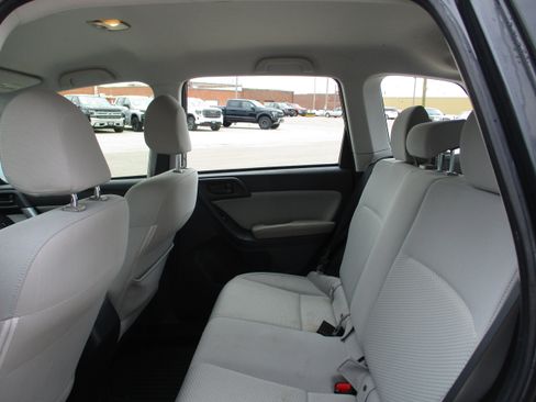 Used 2018 Subaru Forester 2.5i w/ Alloy Wheel Package AWD/4WD image 17