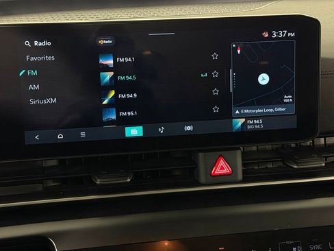 Used 2025 Kia Carnival FWD image 17