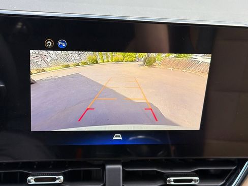 New 2026 Chevrolet Equinox ACTIV w/ Convenience Package III AWD/4WD image 18