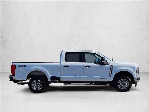 Used 2025 Ford F250 XLT image 4