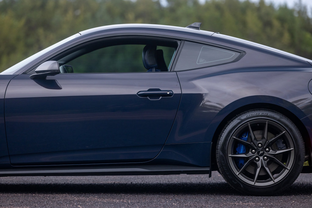 Used 2024 Ford Mustang Dark Horse RWD image 16