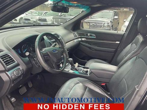 Used 2018 Ford Explorer Limited AWD/4WD image 2