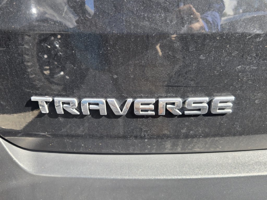 Used 2023 Chevrolet Traverse LT FWD image 9