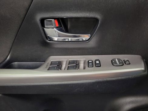 Used 2015 Toyota Prius V Two image 18