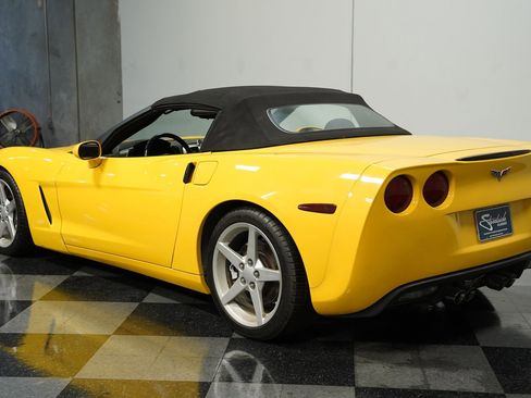 Used 2005 Chevrolet Corvette Convertible w/ Performance Handling Package image 7