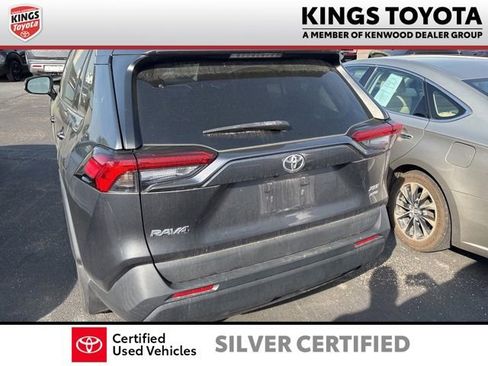 Used 2021 Toyota RAV4 XLE w/ Convenience Package image 6