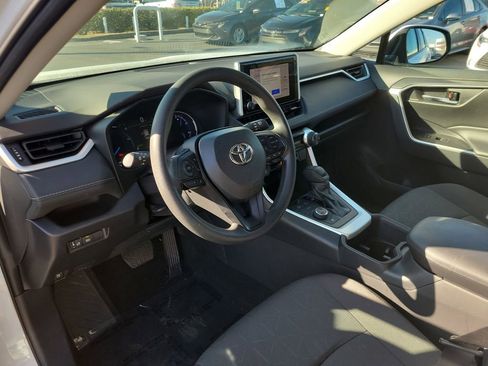 Used 2023 Toyota RAV4 XLE image 18