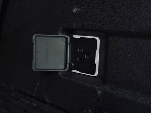 Used 2025 Chevrolet Tahoe LT image 11