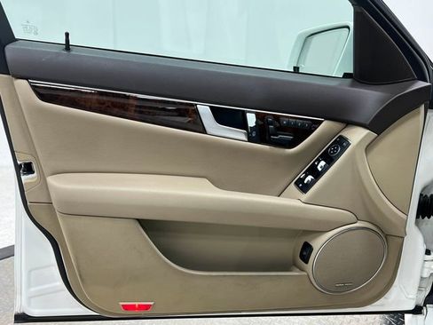 Used 2013 Mercedes-Benz C 300 4MATIC Sedan image 15