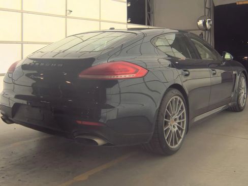 Used 2014 Porsche Panamera image 4