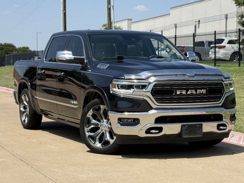 Used 2019 RAM 1500 Limited RWD image 2