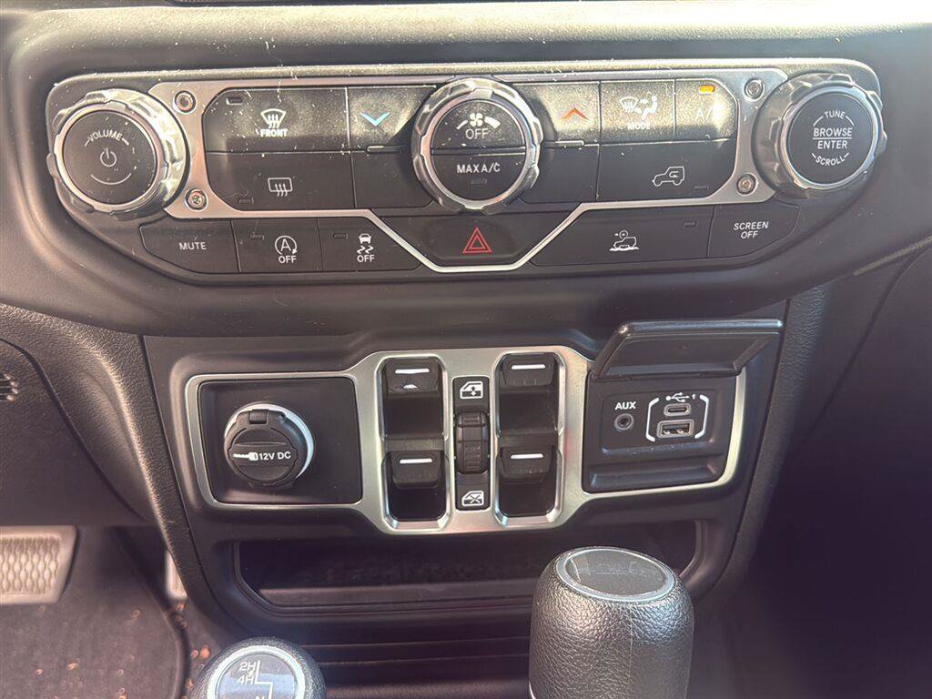 Used 2023 Jeep Gladiator Sport AWD/4WD image 14