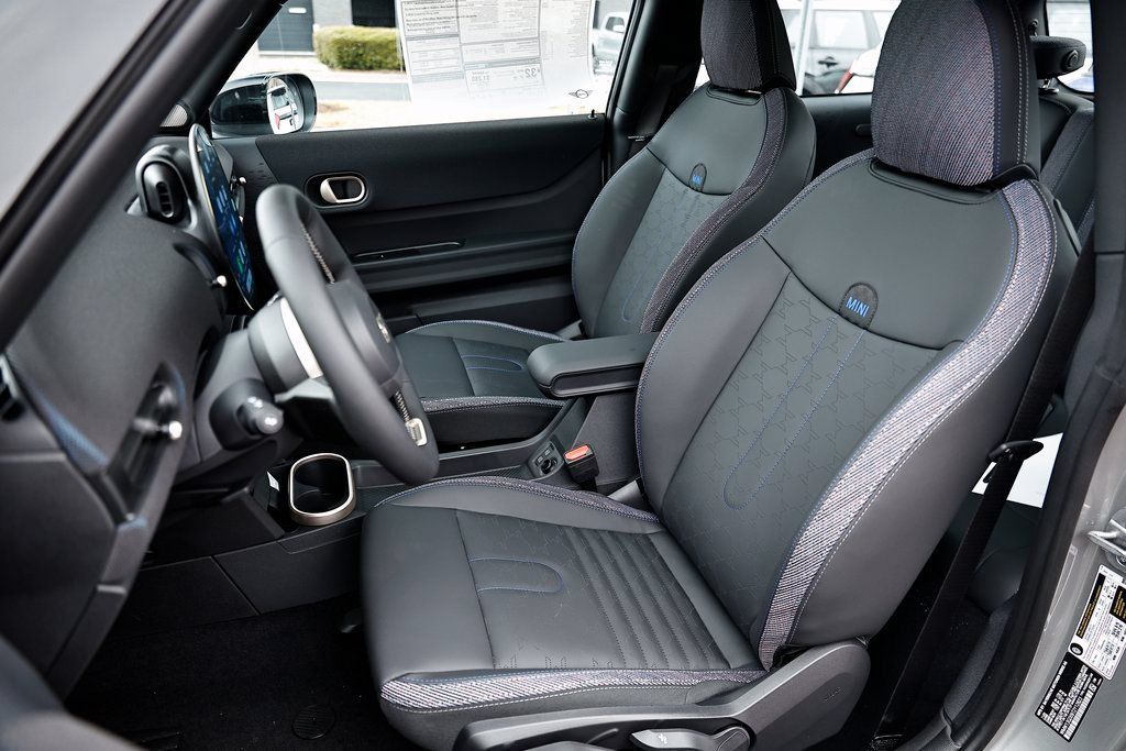 New 2026 MINI Cooper 2-Door Hardtop FWD image 20