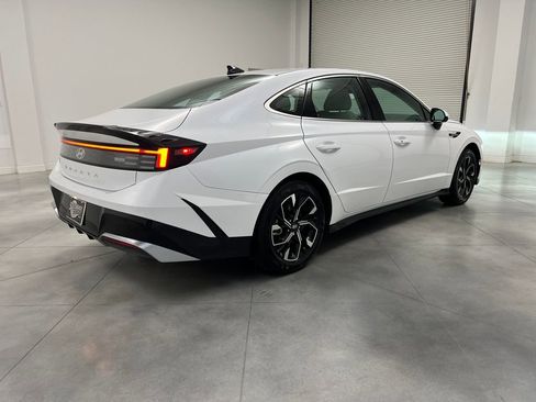 Used 2025 Hyundai Sonata SEL FWD image 7