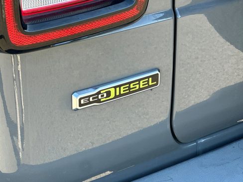 Used 2021 Jeep Wrangler Unlimited Sport image 32