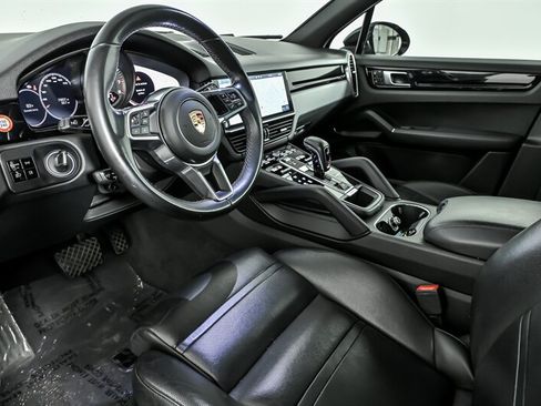 Used 2020 Porsche Cayenne AWD/4WD image 16