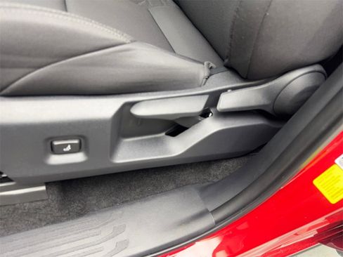 Used 2025 Toyota Tacoma SR image 30