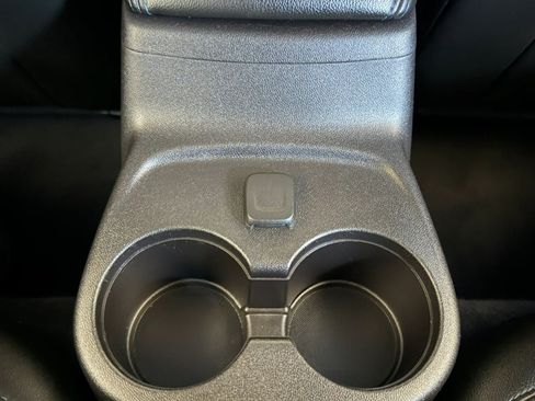 Used 2019 Chevrolet Volt LT w/ Power Convenience Package FWD image 44