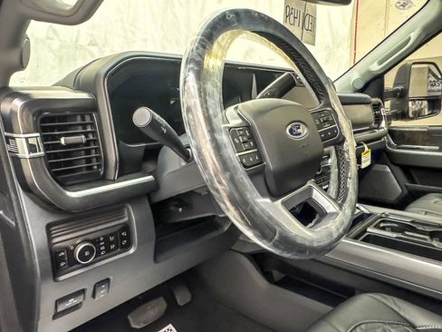 New 2026 Ford F250 Lariat w/ Black Appearance Package AWD/4WD image 9